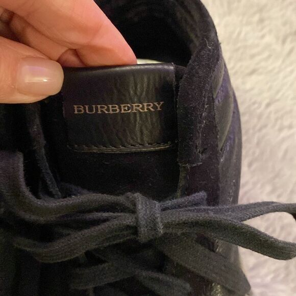 Burberry leather ( shearling inside) sneakers, size 7 - Picture 2 of 9